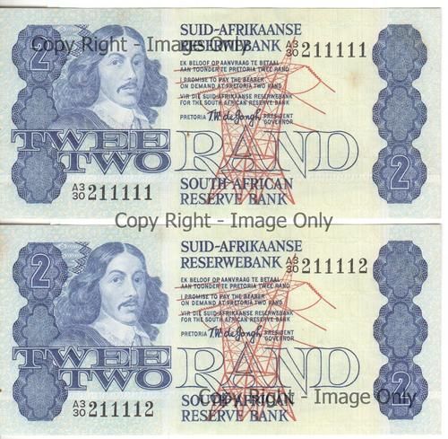 Pair of TW de Jongh R2 banknotes with conxecutive numbers - one is a RADAR note 211112