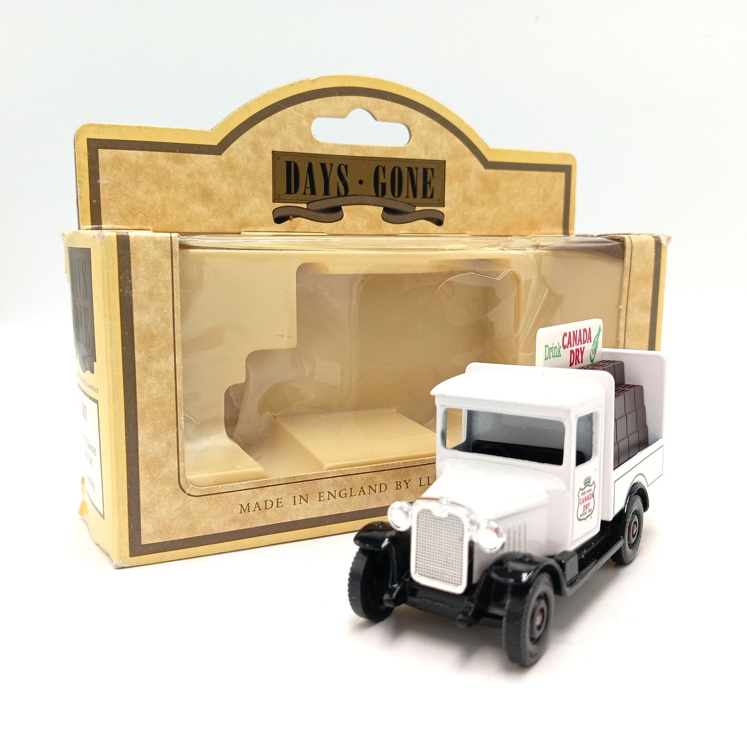 Lledo chevrolet Canada Dry bottle delivery van model car in box