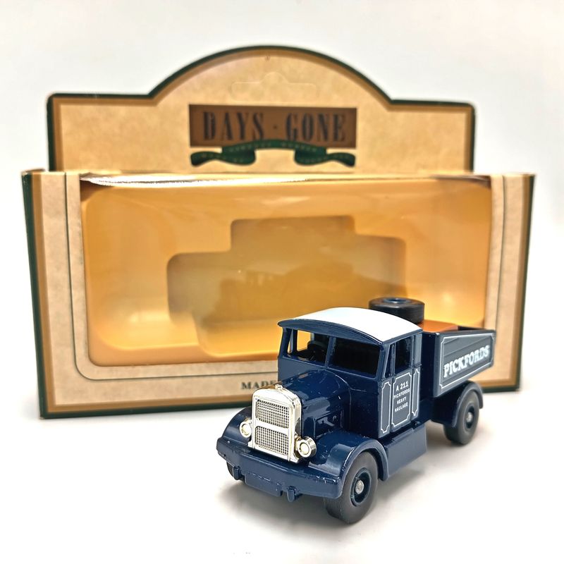 Lledo 1937 Scammell tractor Pickfords delivery truck model car in box