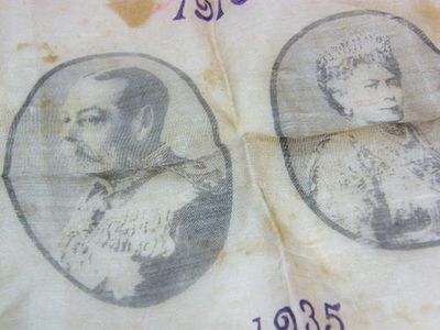 George V silk handkerchief - 1910 to 1935 - rarely seen