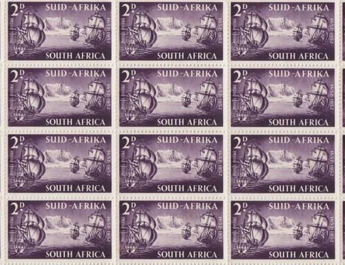 South Africa SACC 137 Full Sheet with 120 stamps - perforation torn below row 8 ( not through side )