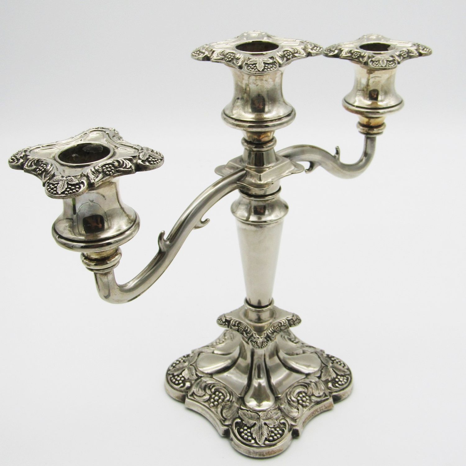 Beautiful silverplated 3 - arm candlestick