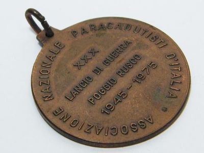 Italian National Parachute Association medal 1945-1975