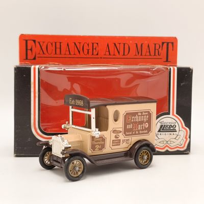 Lledo Ford Model T Exchange and Mart delivery van model car in box
