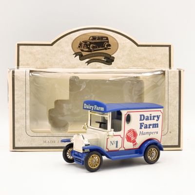 Lledo Ford Model T Dairy Farm Hampers delivery van in box