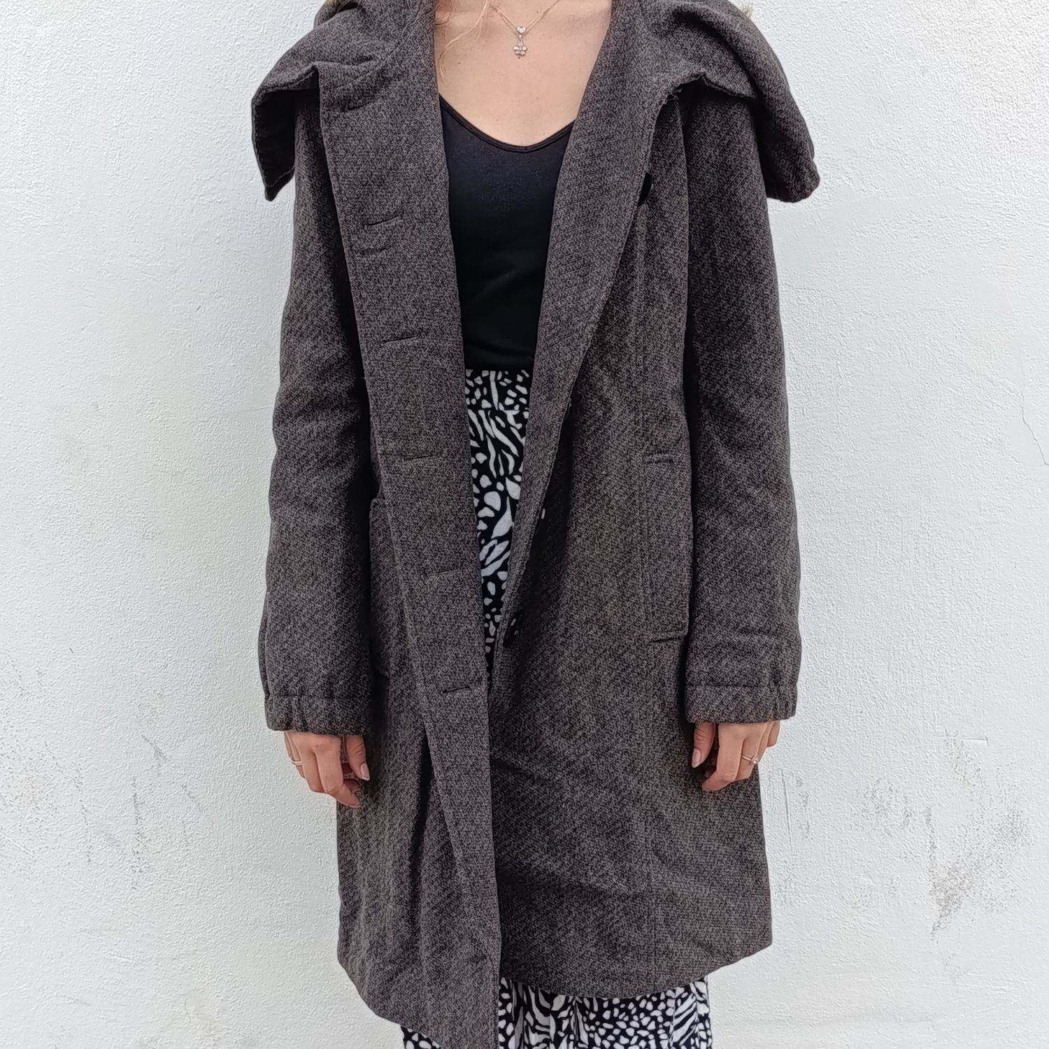 Vintage LIU-JO lined winters jacket colour grey sizde M/L interesting collar - full back length 97cm, armpit to armpit 53.4cm, armpit to cuff 50.3cm