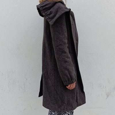Vintage LIU-JO lined winters jacket colour grey sizde M/L interesting collar - full back length 97cm, armpit to armpit 53.4cm, armpit to cuff 50.3cm