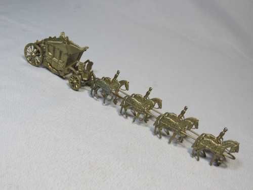 Her Majesty's state coach lead coach and horses in original box