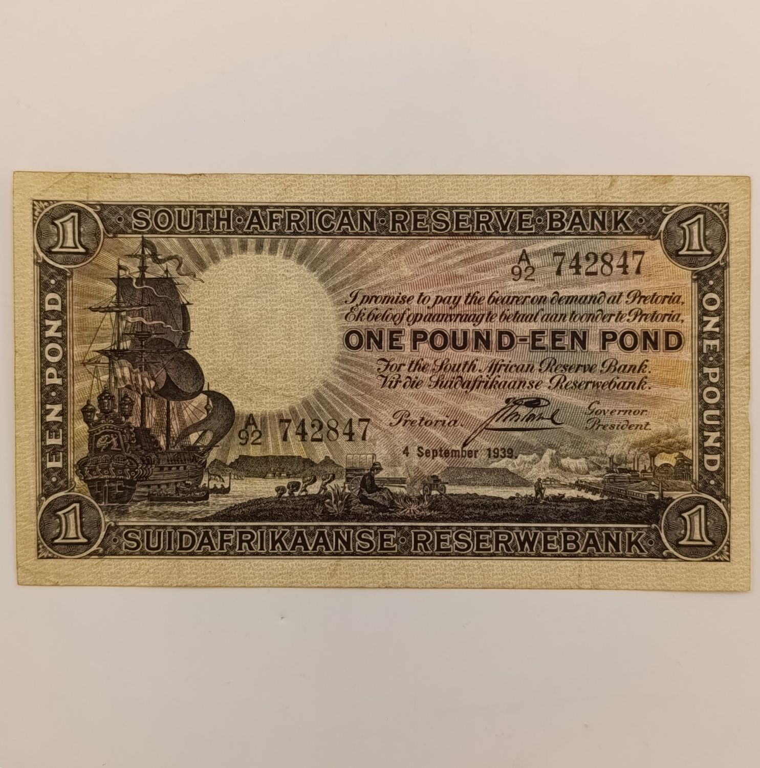 Postmus one pound 4 September 1939 - A92 - aEF