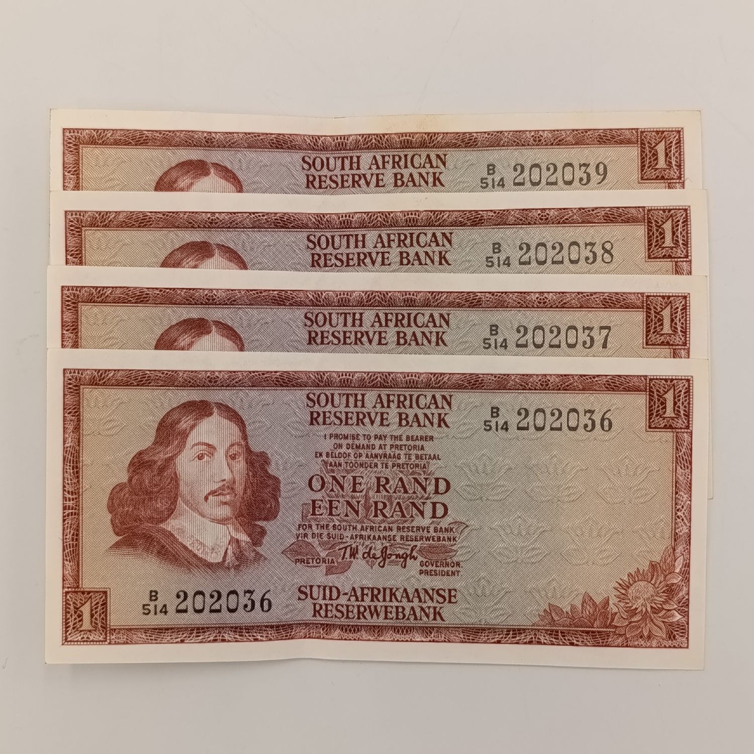 TW de jongh 3rd Issue 1975 lot of 4 banknotes with consecutive numbers