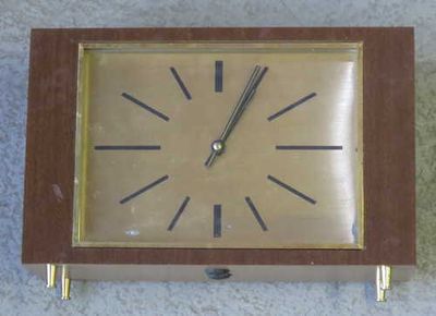 Vintage Hermle mechanical clock with battery chime - Working