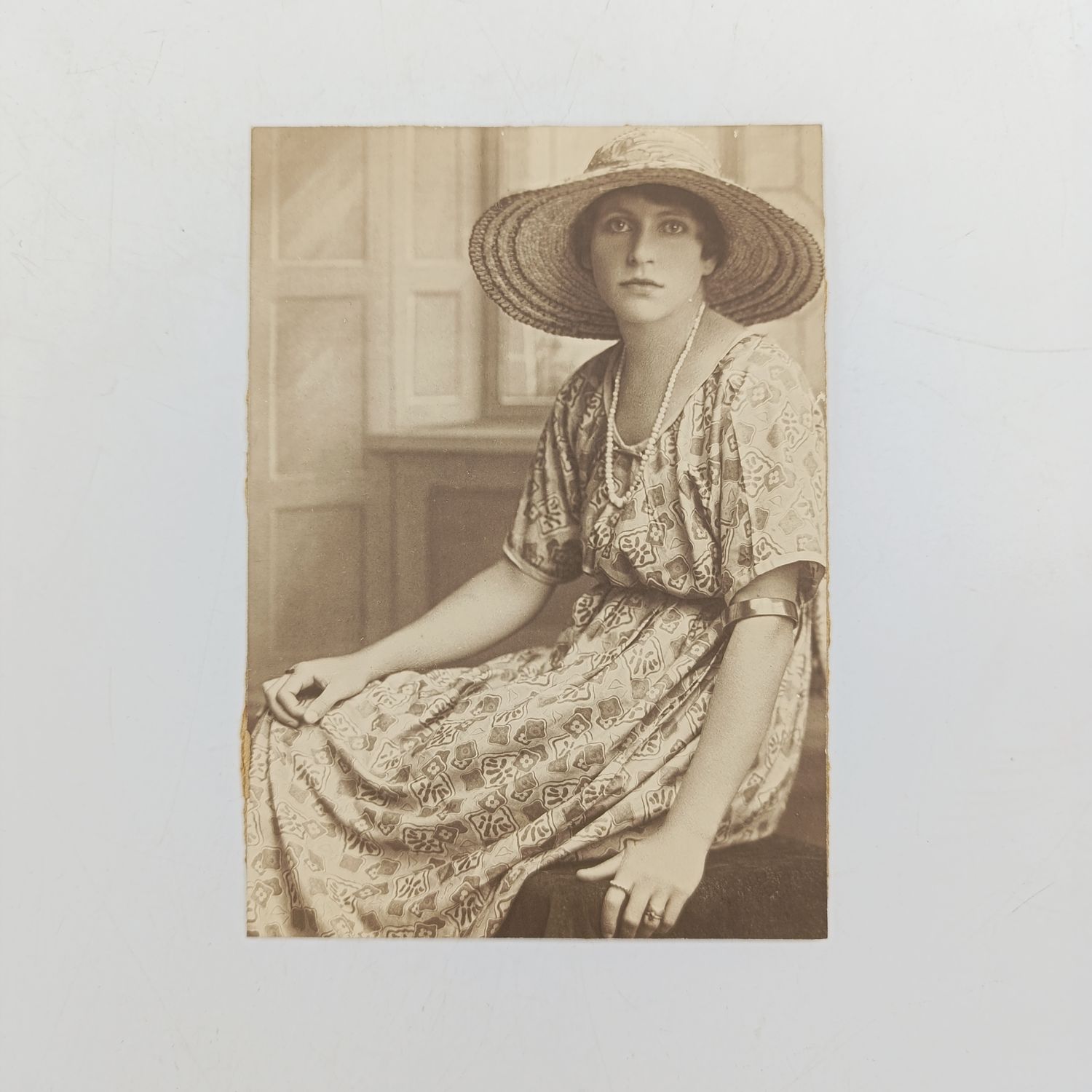 Early 1900&#39;s photo of lady with slave bangle