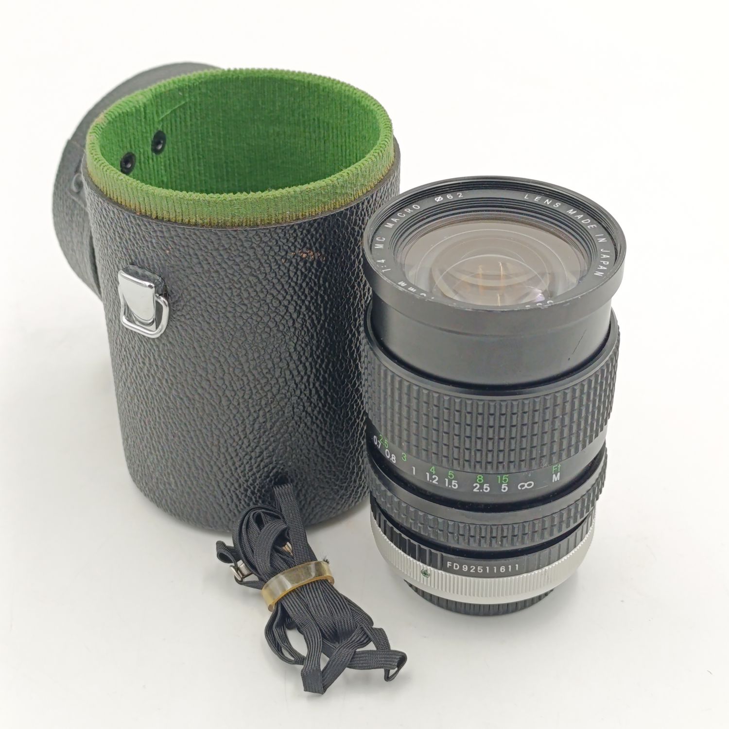 Vintage Cosina 28-70mm 1:4 MC Macro lens - lens is clean