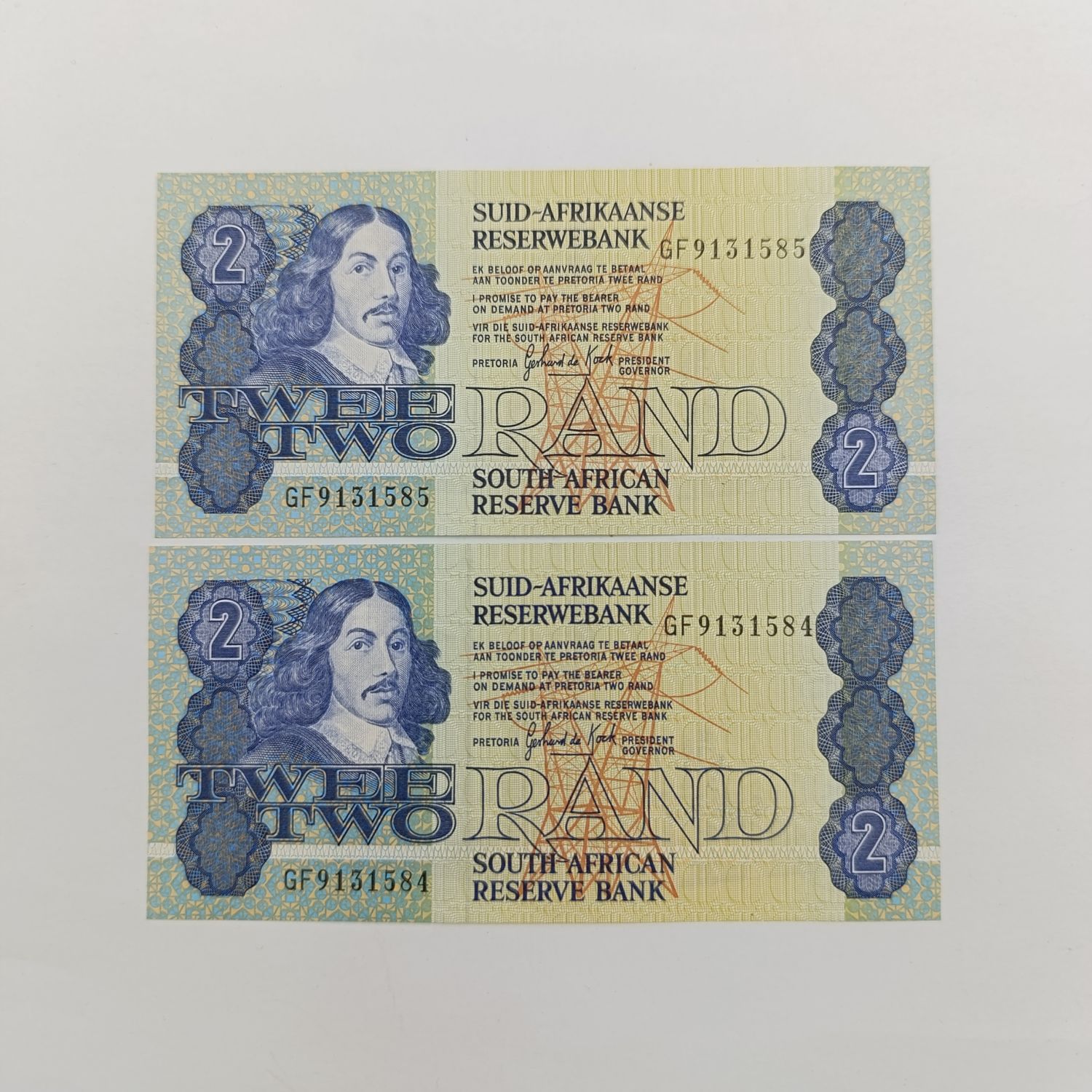 GPC de Kock 3rd issue Pair of uncirculated R2 banknotes with consecutive numbers