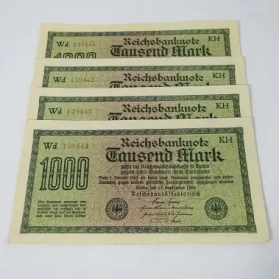 Lot of 4 German Reichs bank notes - 1000 Mark issued 1922 with consecutive numbers