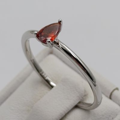 Sterling silver ring with dark orange teardrop shaped stone - size U - 1.5g