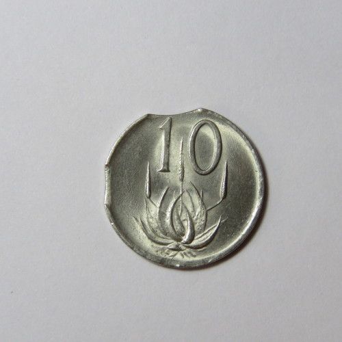 South Africa Error coin 1976 Ten cent with double clipped planchet