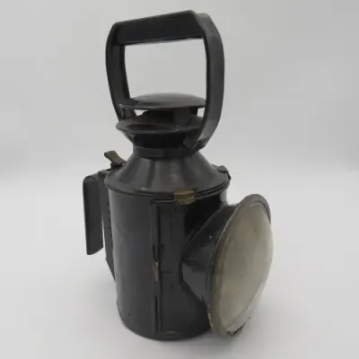 Vintage Rhodesian Railways signal lamp with original burner - glass cracked.