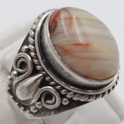 Vintage Sterling silver Agate ring - weighs 7.6g - size M