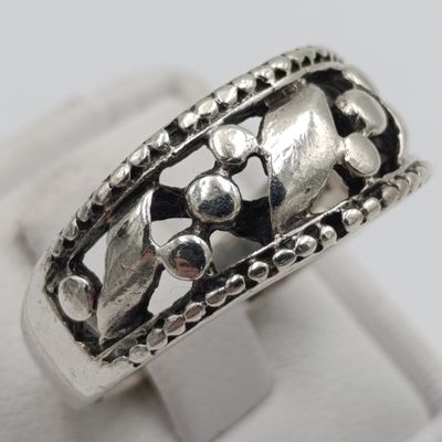 Vintage sterling silver ring - size R - weighs 6.3g