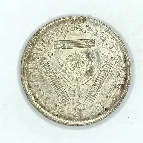 1942 SA Union Threepence 3d - UNC - Bad strike nose of George Brilliant!