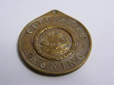1953 Crowning of Queen Elizabeth 2 medallion - Borough of Port Shepstone - Scarce