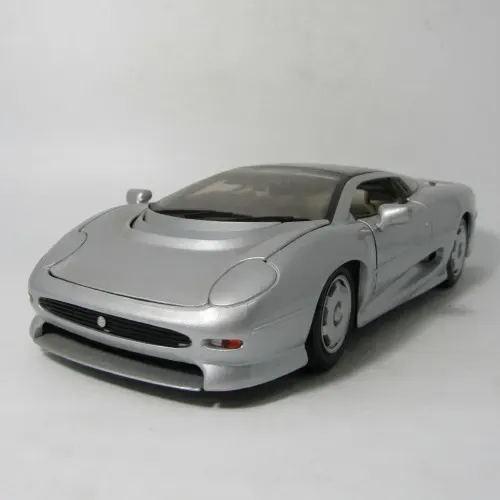 Maisto Jaguar XJ220 model car - scale 1/18
