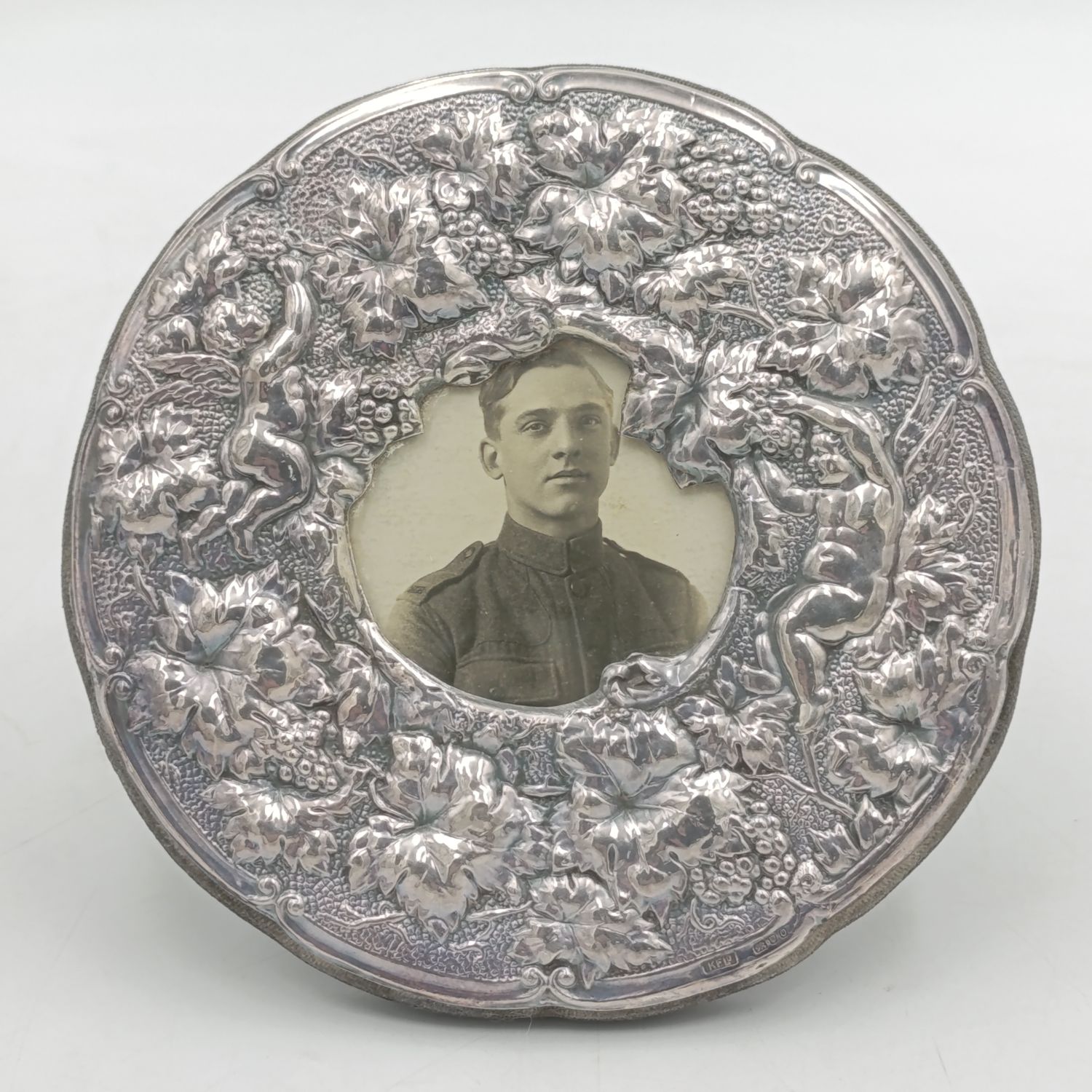 Sterling silver round frame with cherubs and grapes - WW1 photo of soldier