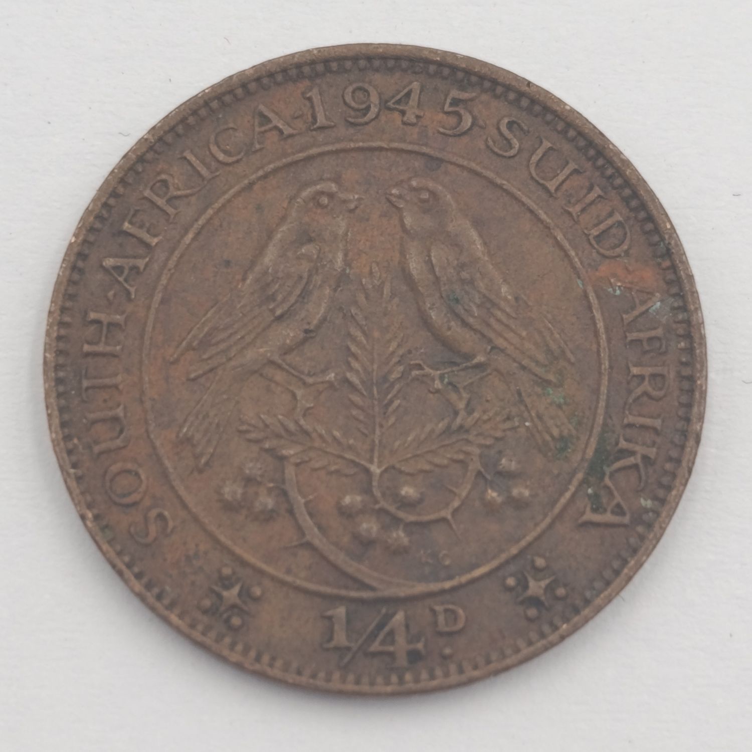 1945 South Africa farthing with 4 and 5 very far apart