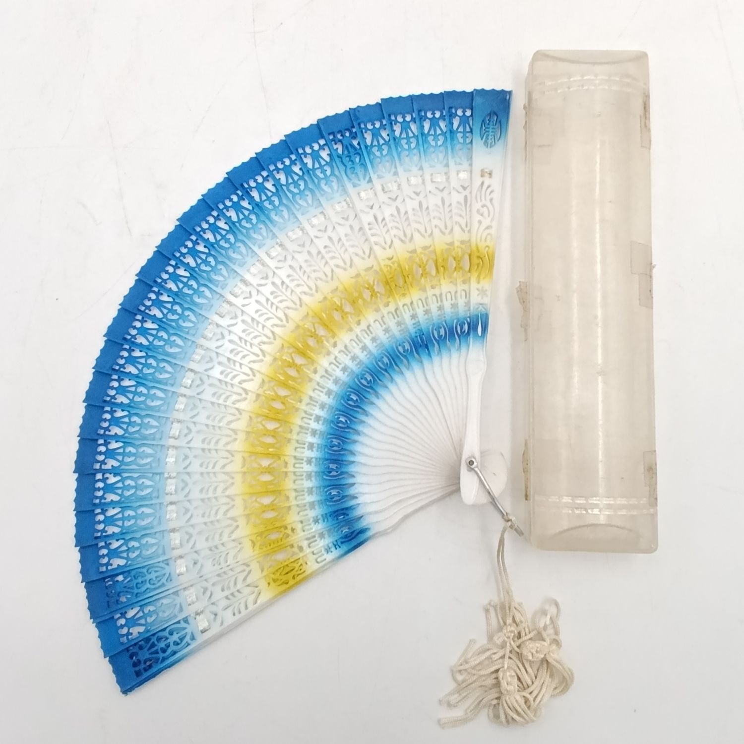 Vintage Chinese hand fan