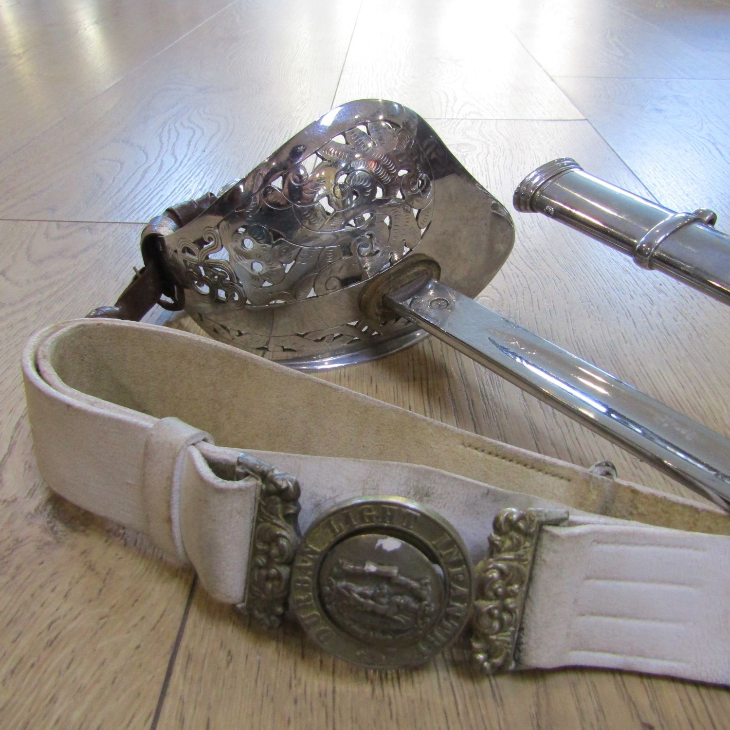 P1897 WW1 Hobson and Sons Durban Light Infantry sword with belt and buckle