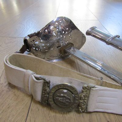 P1897 WW1 Hobson and Sons Durban Light Infantry sword with belt and buckle