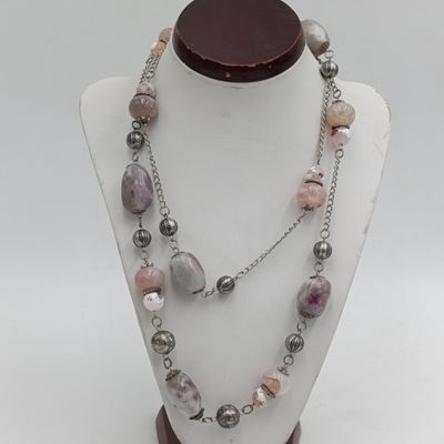Lepidolite and glass beads necklace - length 91cm