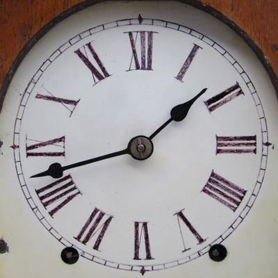 Antique Seth Tomas mantel clock with picture on glass