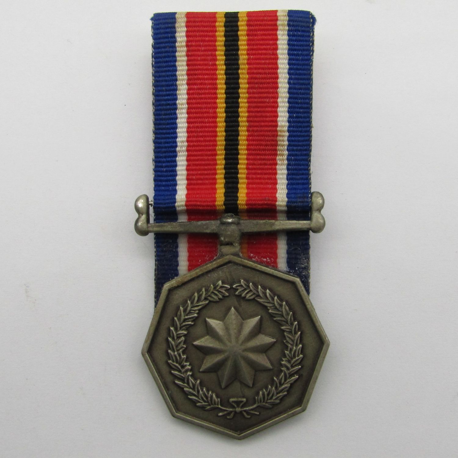 SA Army Tshumelo Iktelaho medal - broken suspender and glued to ribbon - #18502
