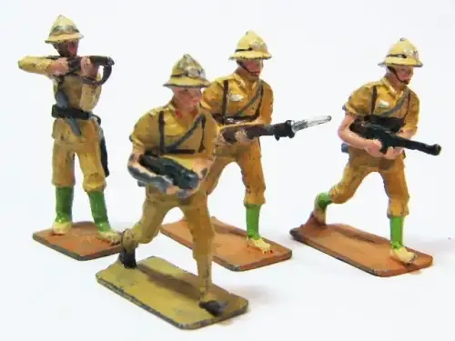 Lot of 4 WW2 North Africa lead soldiers - marked S.Africa on base