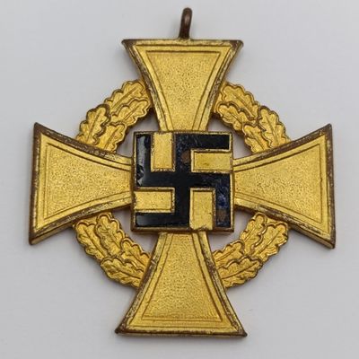 German WW2 faithful service medal - gold award - no makers mark