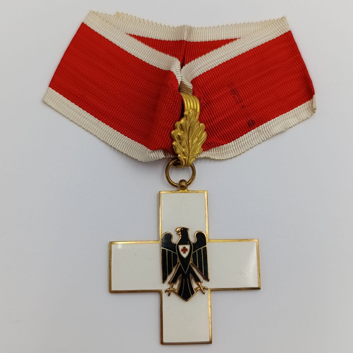 German WW2 Red Cross Decoration 1934, Gilt Cross with Enamel, 1st Class, Neck order - no makers marks
