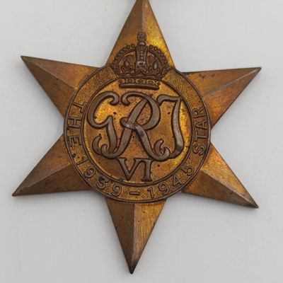 Set of WW2 medals and Borneo General Service medal issued to Senior Ships Clerk W.F Kalis, R.F.A - WW2 medals unnamed