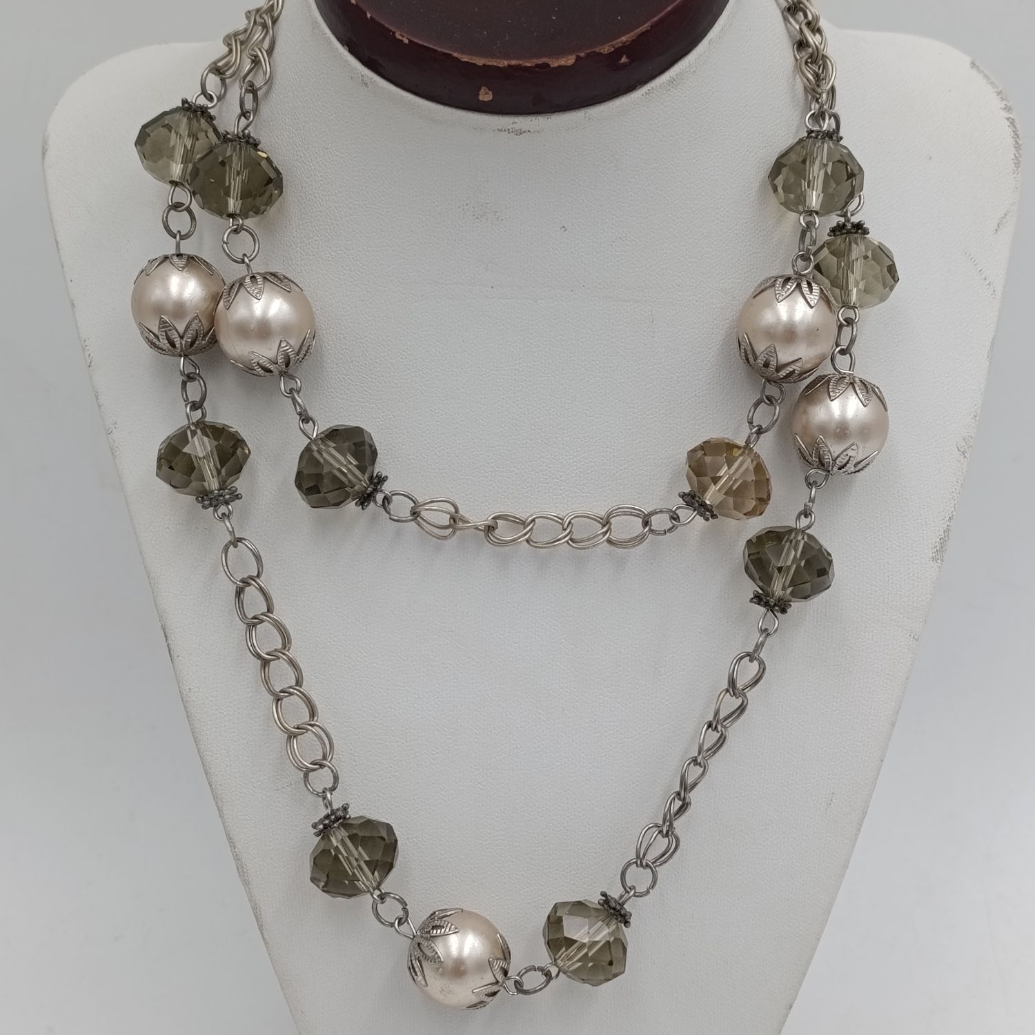 Glass Pearl and crystal necklace - length 82cm