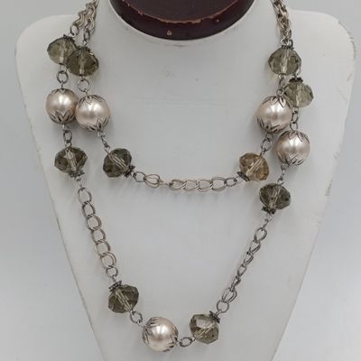 Glass Pearl and crystal necklace - length 82cm