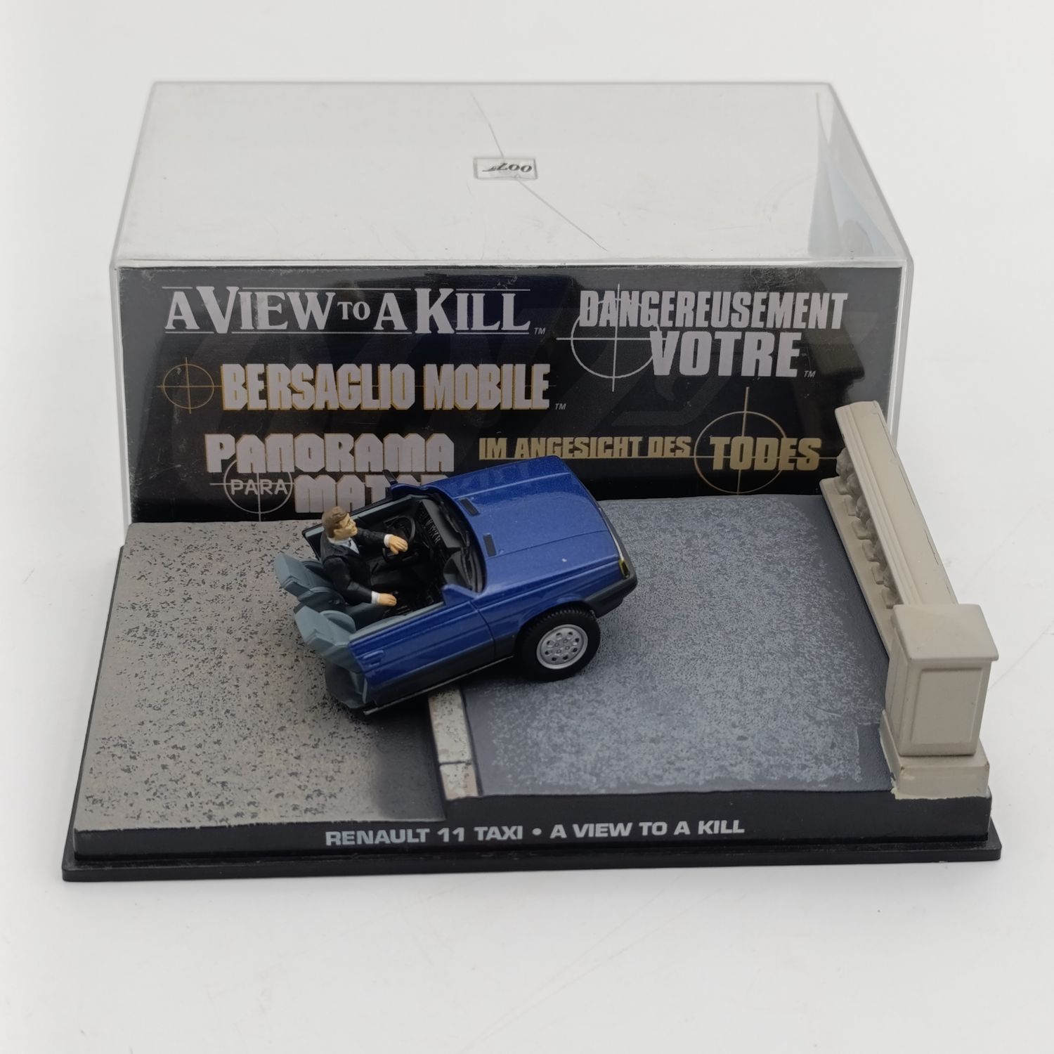 James Bond 007 Renault II Taxi die-cast model car - a view to a kill