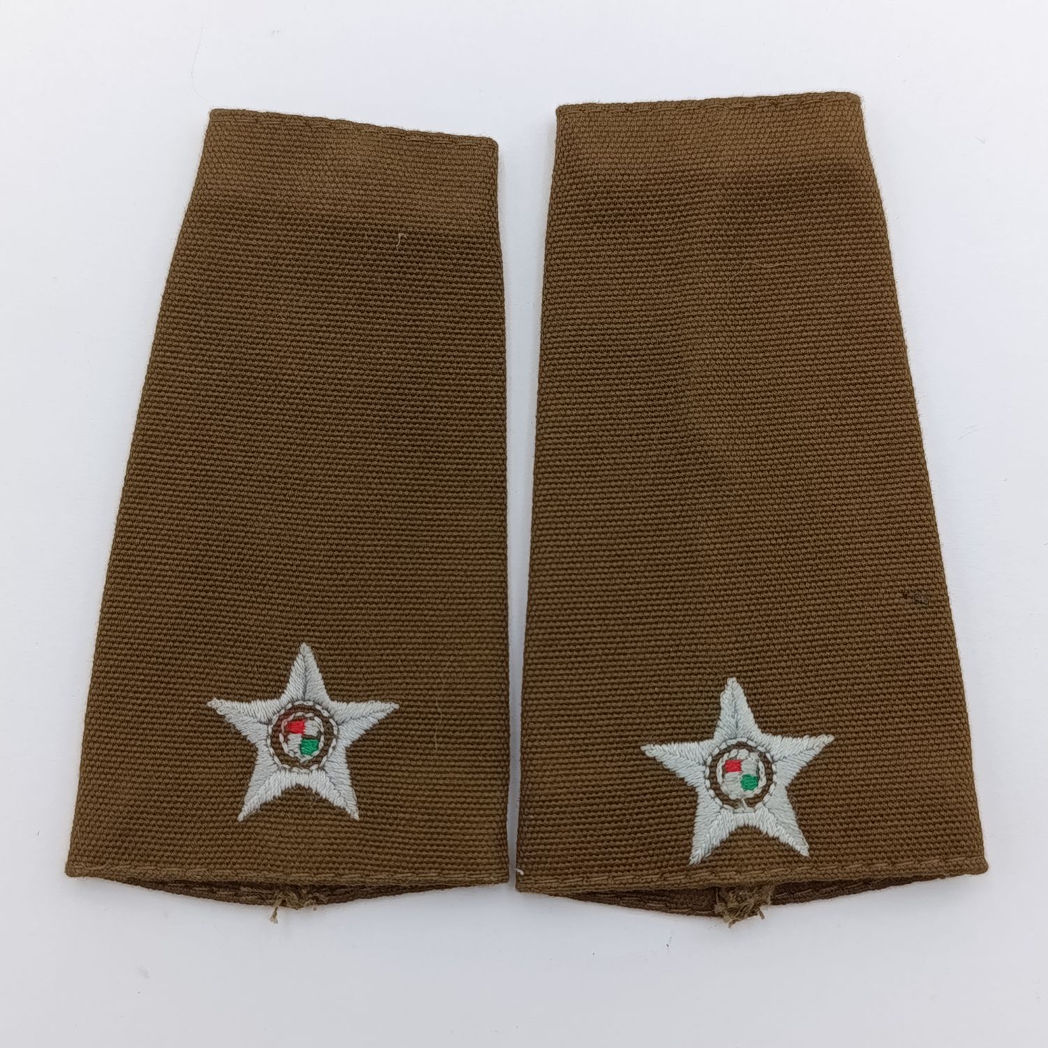 Pair of SA Army second Lieutenant slip-on rank epaulettes