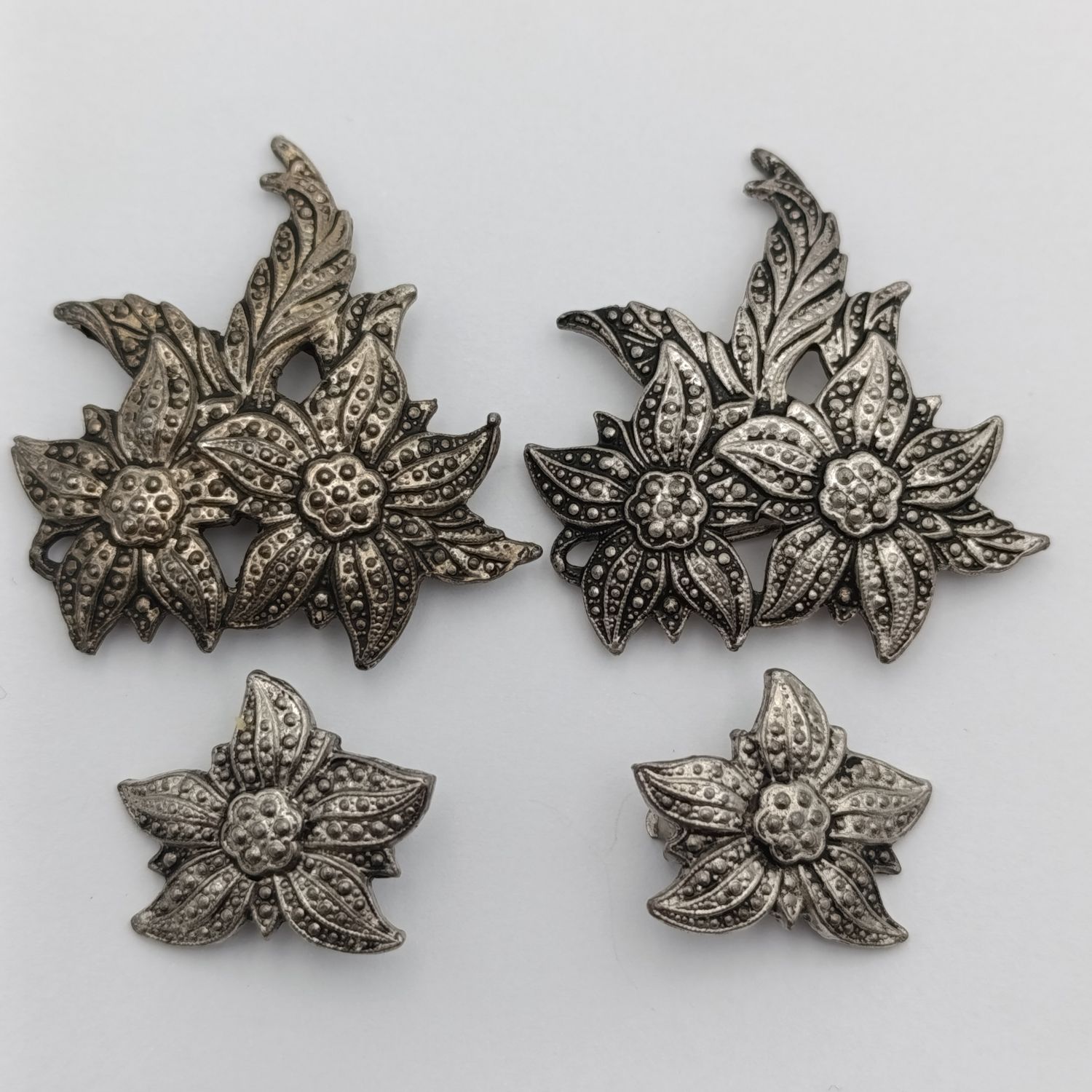 Vintage earrings plus 2 brooches - 1960&#39;s