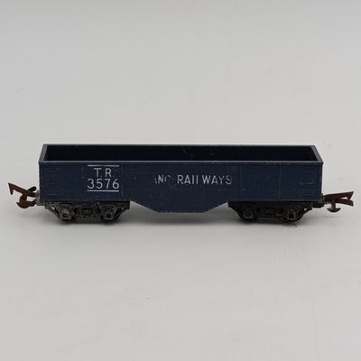 Pair of vintage Tri-Ang HO scale rolling stock