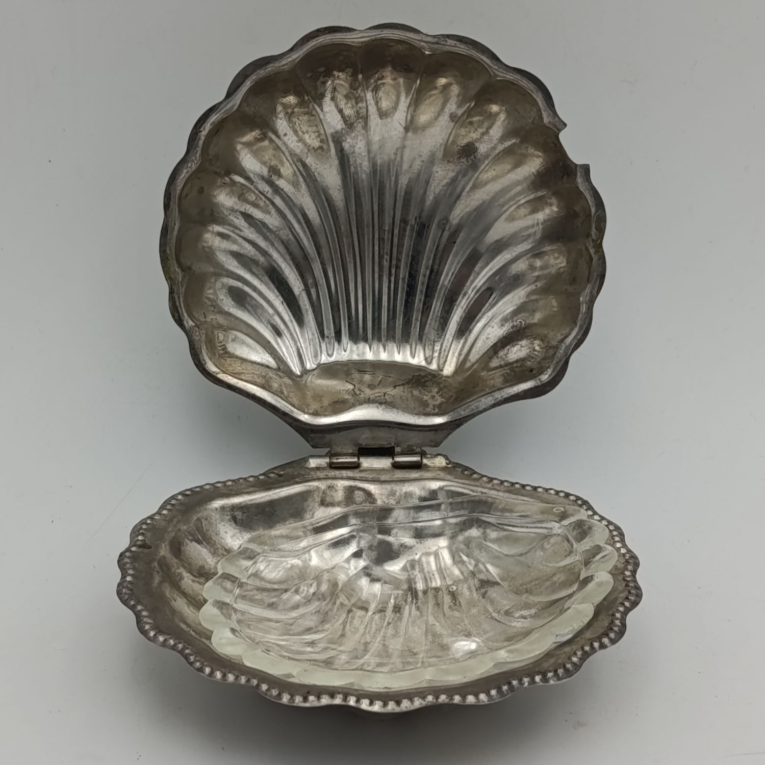 Vintage Shell butter dish in box