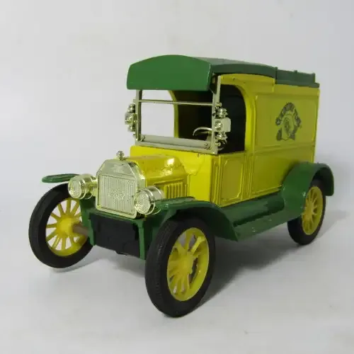 ERTL 1913 Ford Model T van die-cast model - wheels repaired