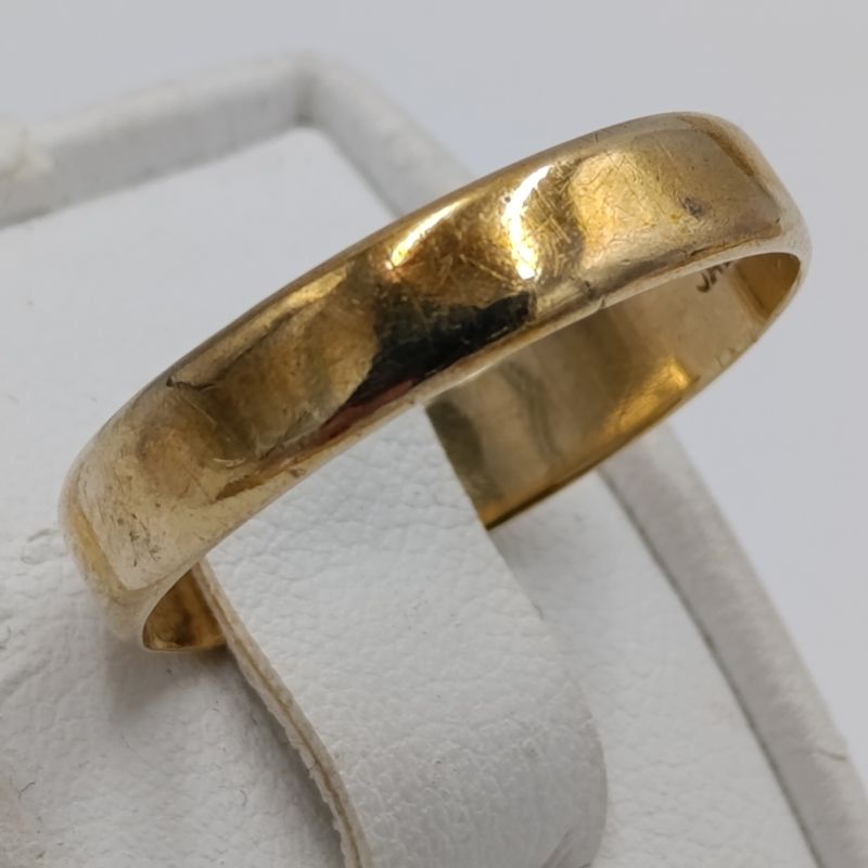 Mens wedding ring in 9kt gold size X - weight 2.9g