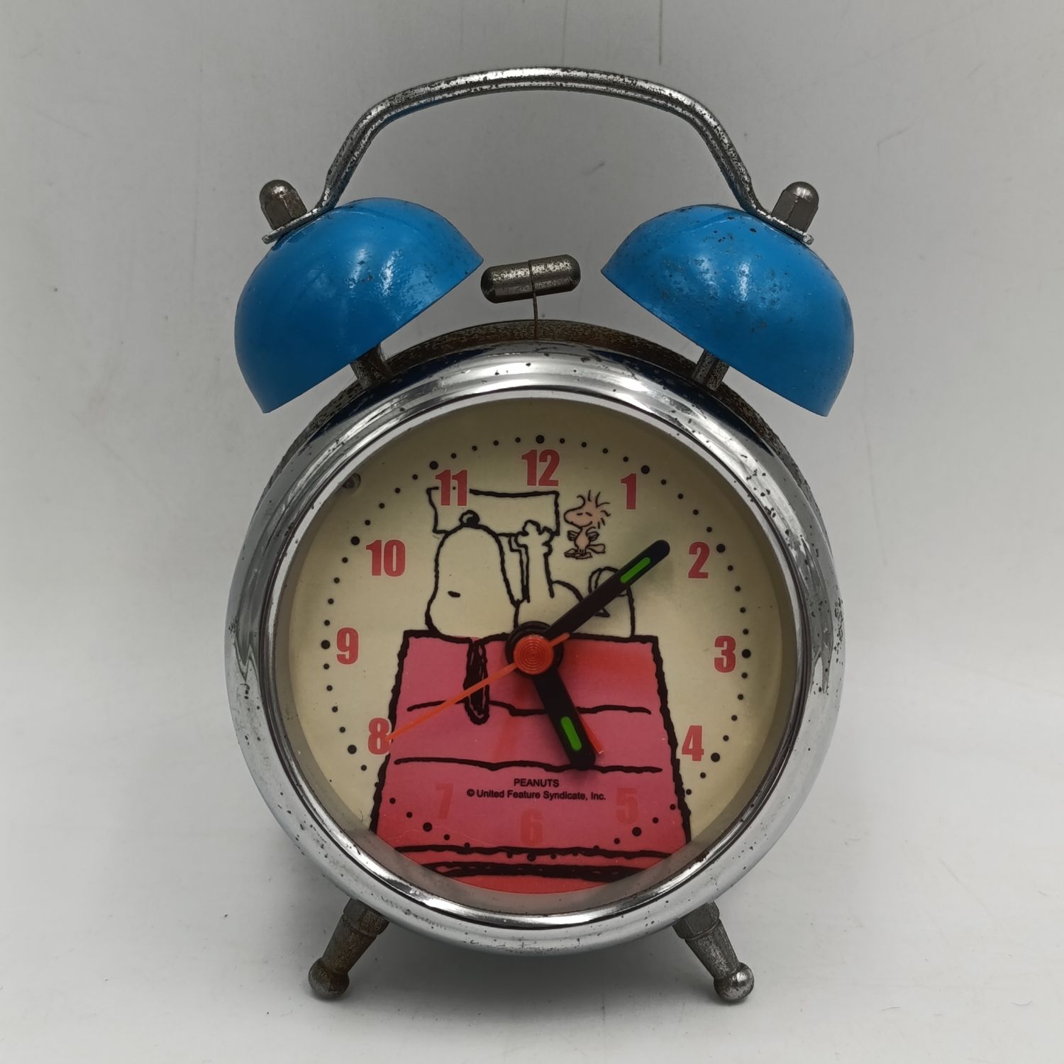Vintage Peanuts battery operated bedside alarm clock - working