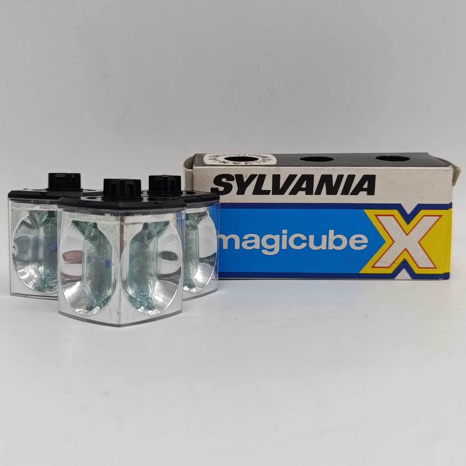 Lot of 3 vintage Sylvania magicube x flash cubes in box - 2 sides used